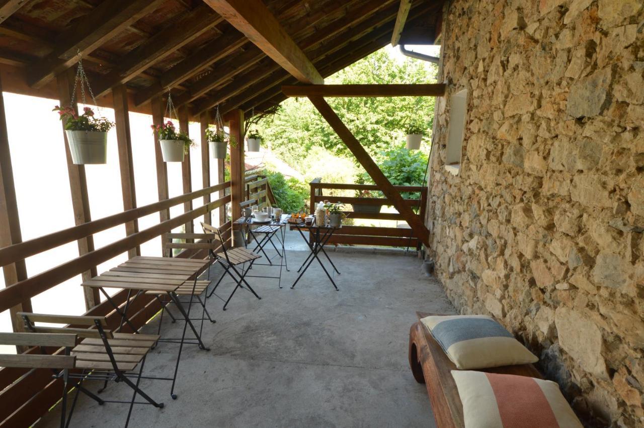 Maison Maliga J&G House Saint-Pierre-de-Curtille Extérieur photo